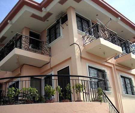 Royal Taal Inn 따가이따이 외부 사진