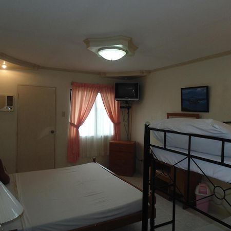 Royal Taal Inn 따가이따이 외부 사진