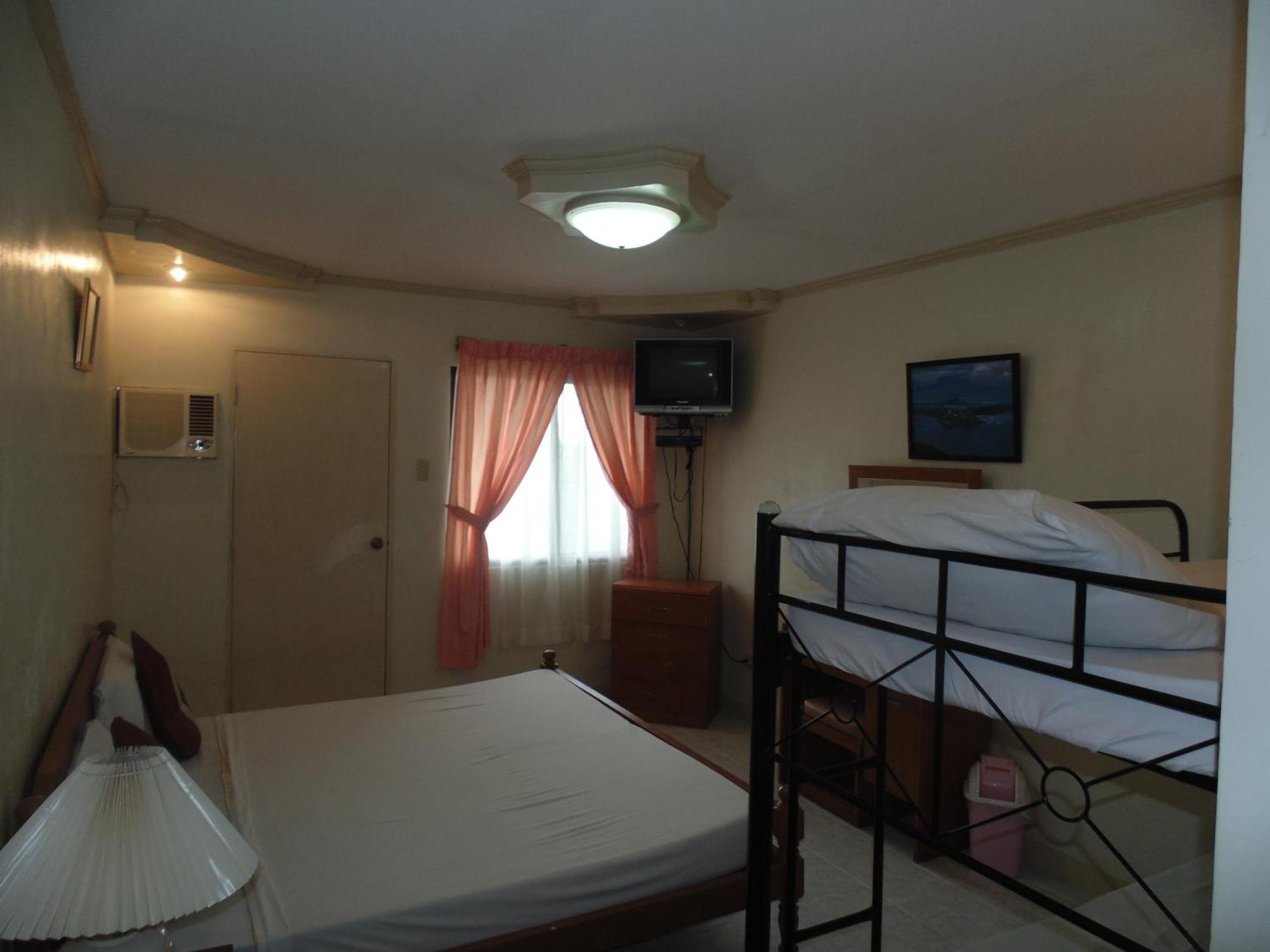Royal Taal Inn 따가이따이 외부 사진